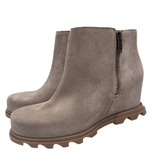 Sorel Shoes - NWT WOMEN'S SOREL JOAN OF ARCTICT™ WEDGE III ZIP BOOTIE